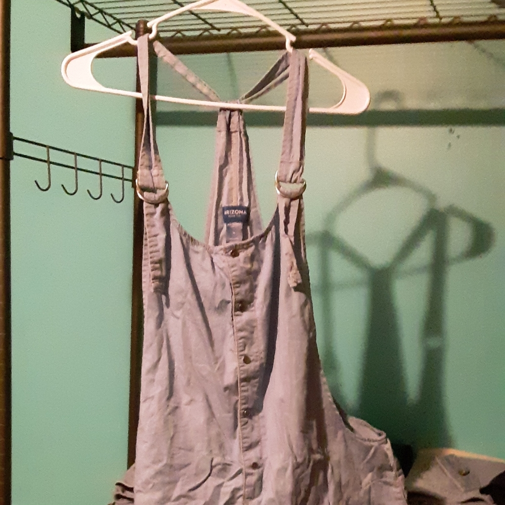 Short overalls